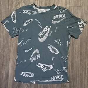 Nike Scattered Logo | Light Blue T-Shirt